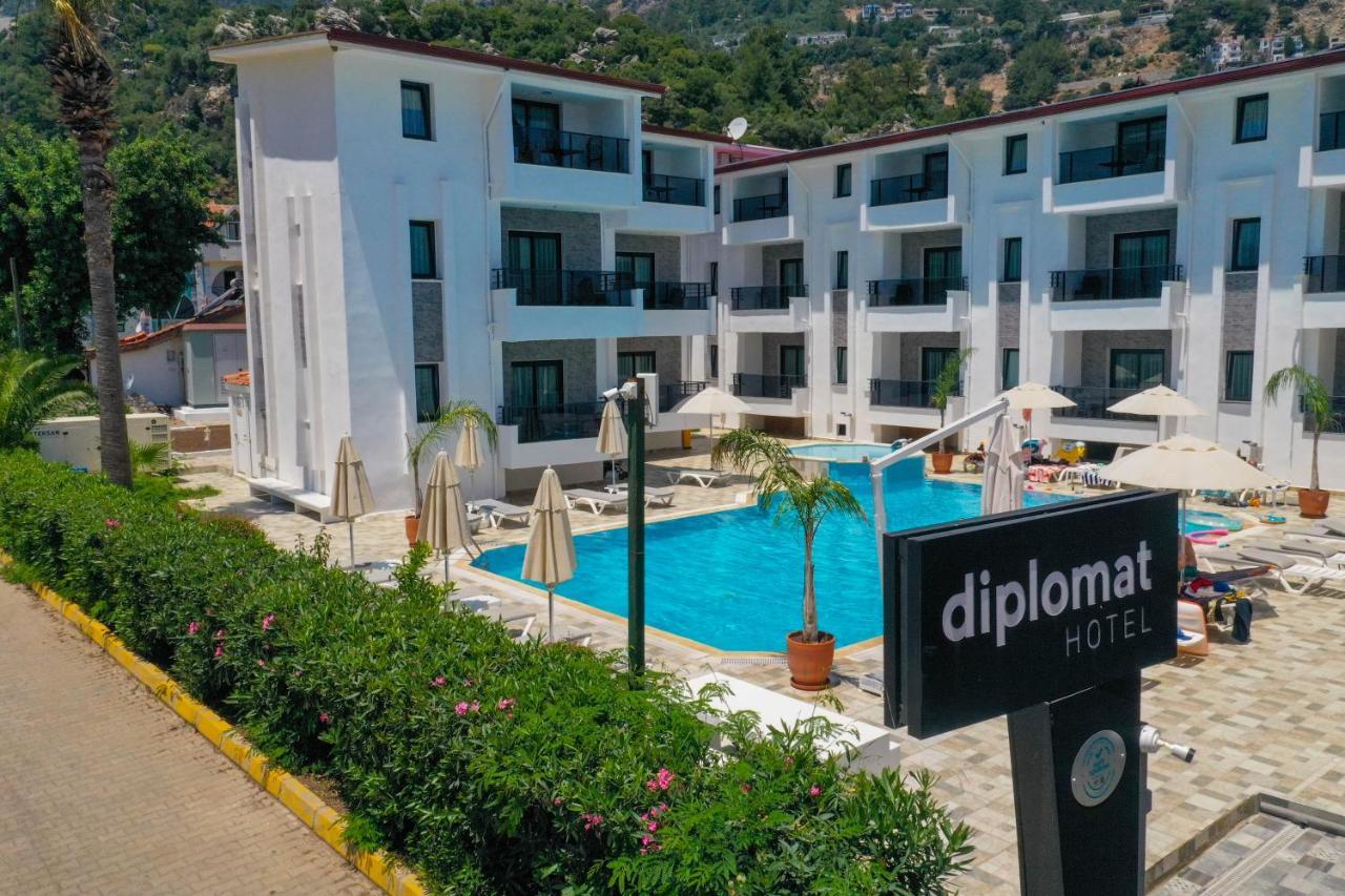 The Diplomat Hotel Турунч Екстериор снимка