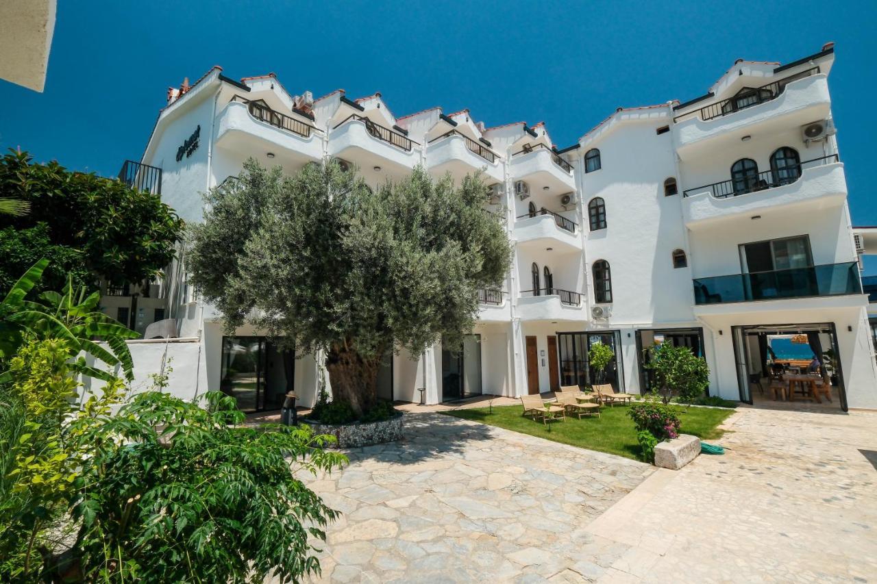 The Diplomat Hotel Турунч Екстериор снимка