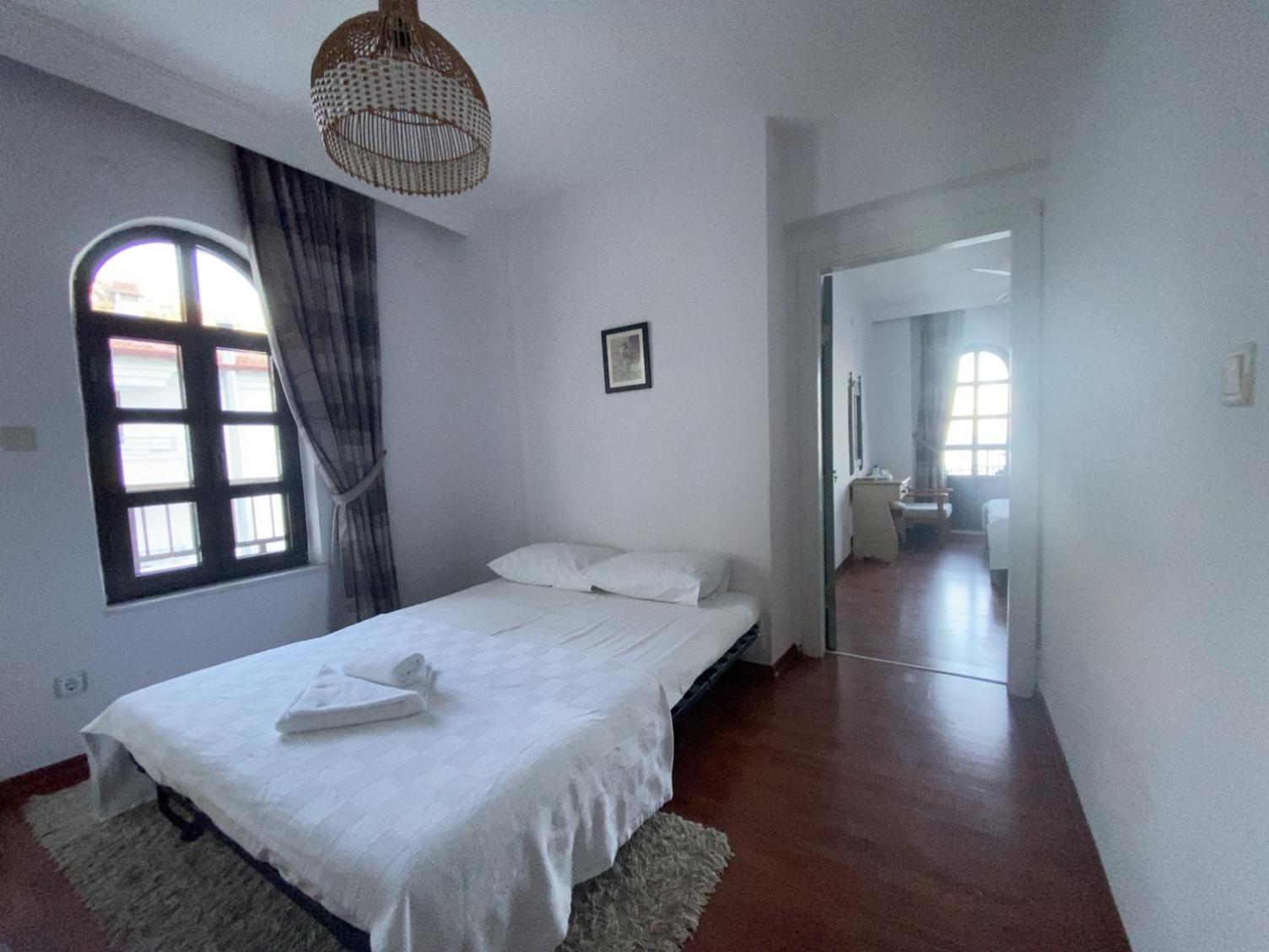 The Diplomat Hotel Турунч Стая снимка